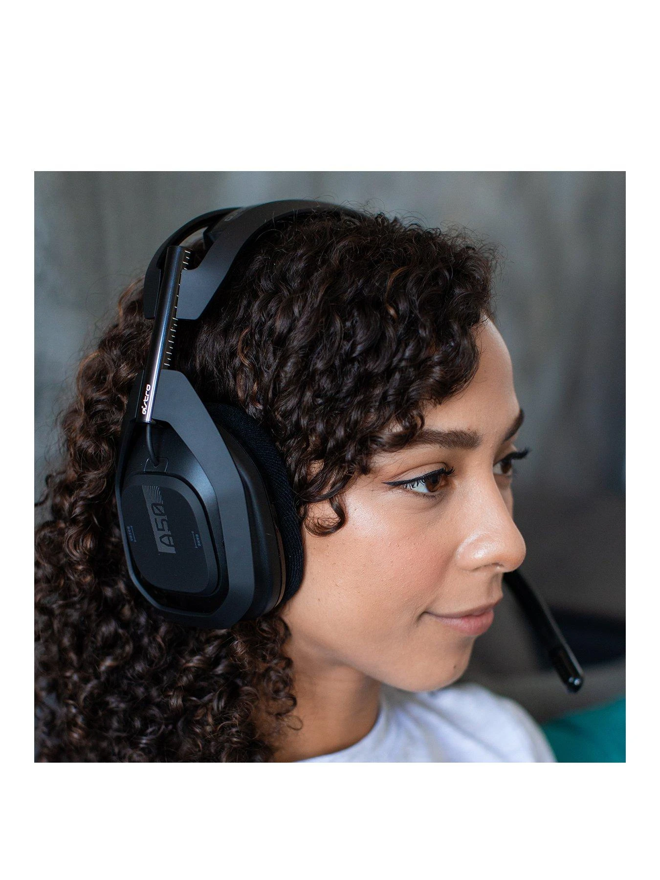 Astro A50 Wireless Gaming Headset + Base Station For PS4, PS5, PC 4 Astro A50 Wireless Gaming Headset + Base Station For PS4, PS5, PC - Image 2