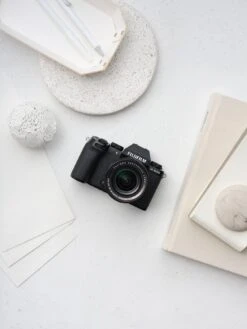 Fujifilm X-S10 Mirrorless Digital Camera With XC15-45mmF3.5-5.6 OIS PZ Lens - Black -NARA Computer Shop R9PJW SQ4 0000000088 NO COLOR SLd