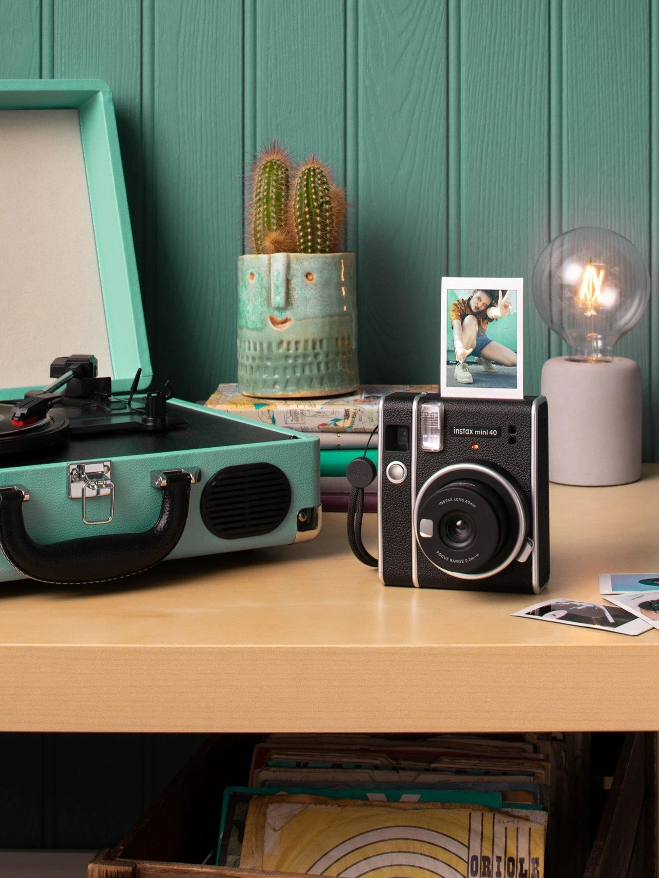 Fujifilm Instax Mini 40 Instant Camera With 50 Shots Included - Black 9 Fujifilm Instax Mini 40 Instant Camera With 50 Shots Included - Black - Image 7