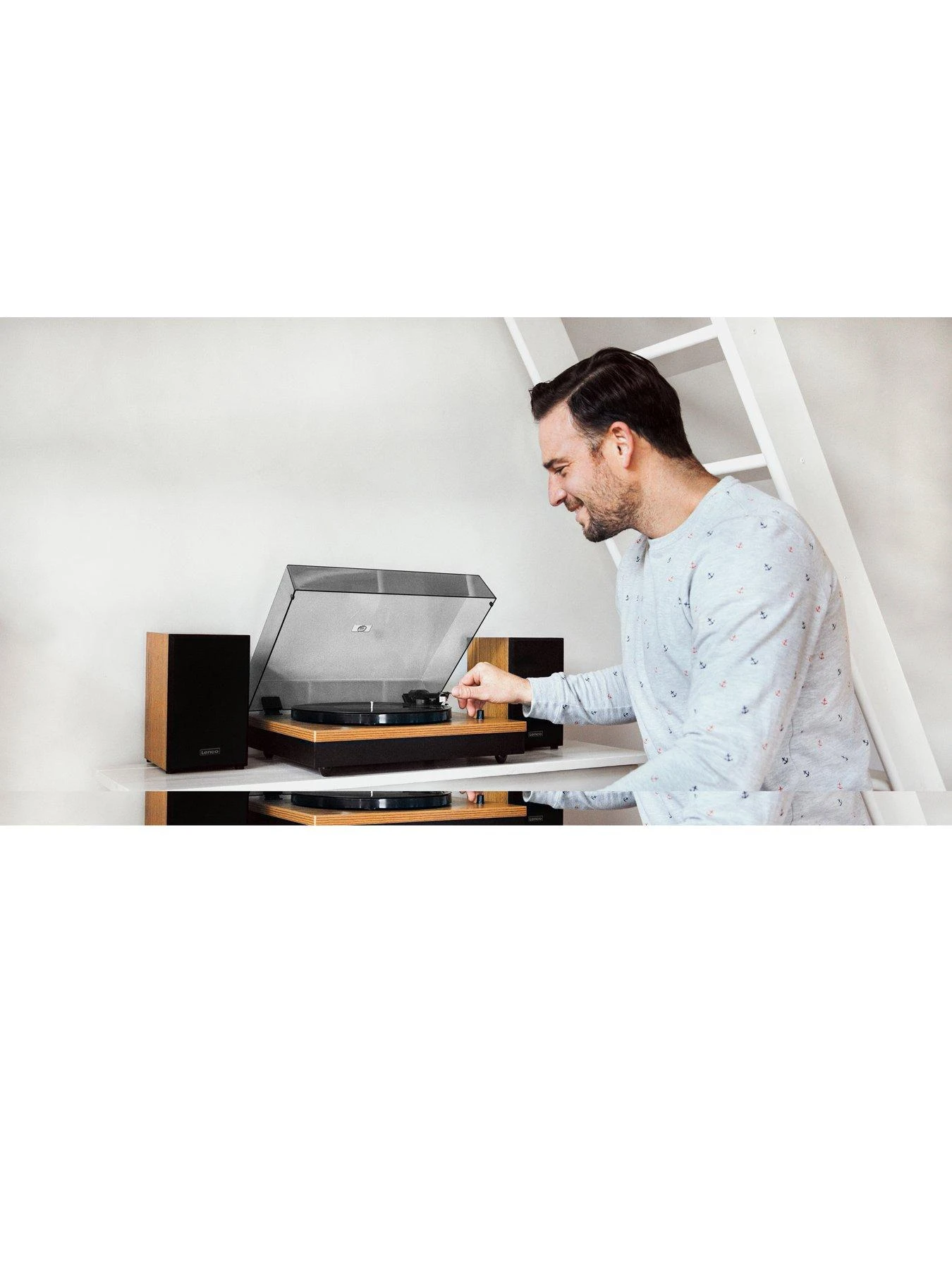 Lenco LS-300 Black Turntable And Hi Fi Speakers 9 Lenco LS-300 Black Turntable And Hi Fi Speakers - Image 7