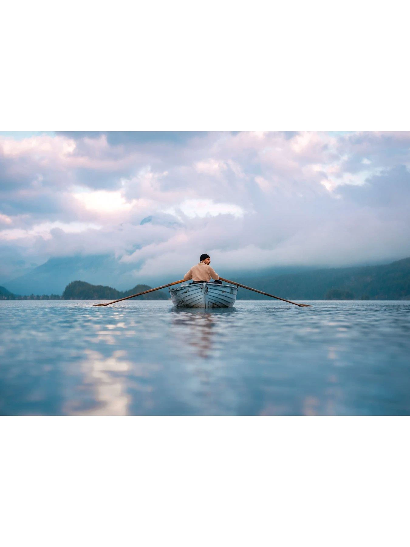 Sony ILCE7M4B.CEC Alpha 7 IV Full-Frame Mirrorless Camera (33MP, Real-time Autofocus, 10 Fps, 4K60p, Vari-angle Touchscreen, Large Capacity Z Battery) 7 Sony ILCE7M4B.CEC Alpha 7 IV Full-Frame Mirrorless Camera (33MP, Real-time Autofocus, 10 Fps, 4K60p, Vari-angle Touchscreen, Large Capacity Z Battery) - Image 5