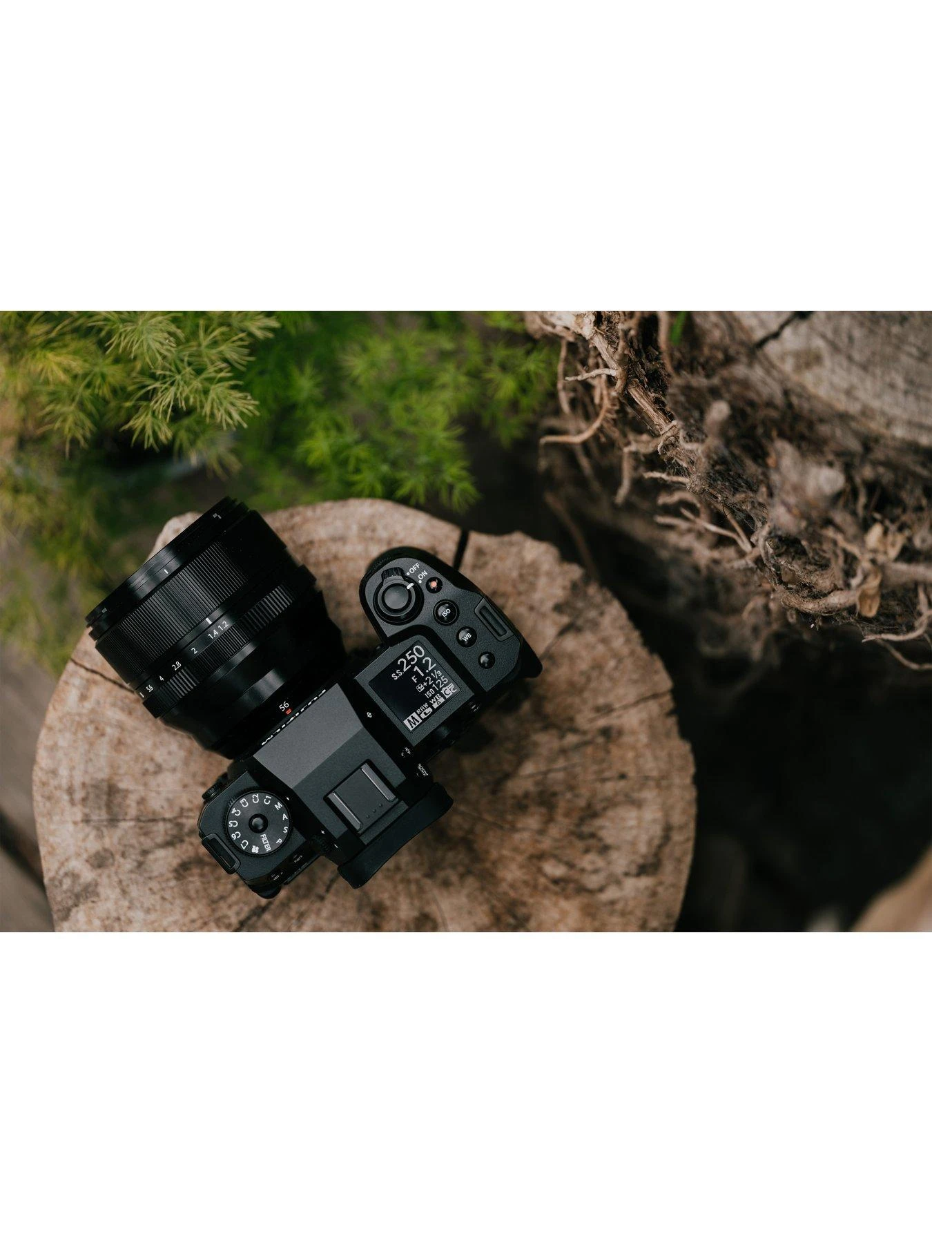 Fujifilm X-H2 Mirrorless Digital Camera Kit With XF 16-80mm Lens, System Bag And 64GB SDXC Card - Black 8 Fujifilm X-H2 Mirrorless Digital Camera Kit With XF 16-80mm Lens, System Bag And 64GB SDXC Card - Black - Image 6