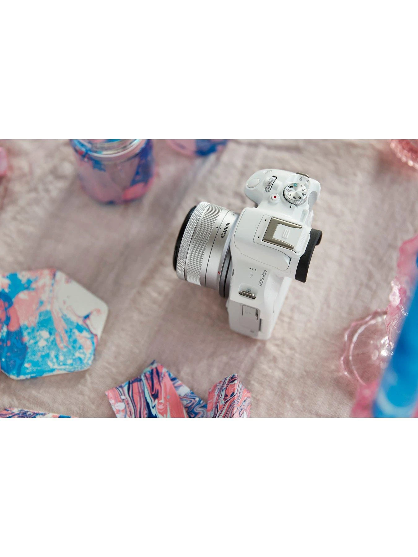 Canon® Canon EOS R50 APS-C Mirrorless Camera Inc RF-S 18-45mm Lens - White 9 Canon® Canon EOS R50 APS-C Mirrorless Camera Inc RF-S 18-45mm Lens - White - Image 7