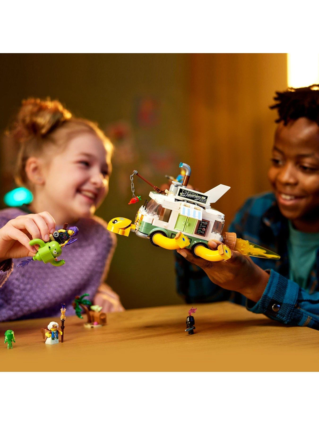 LEGO DreamZzz Mrs. Castillo's Turtle Van Toy 71456 7 LEGO DreamZzz Mrs. Castillo's Turtle Van Toy 71456 - Image 5
