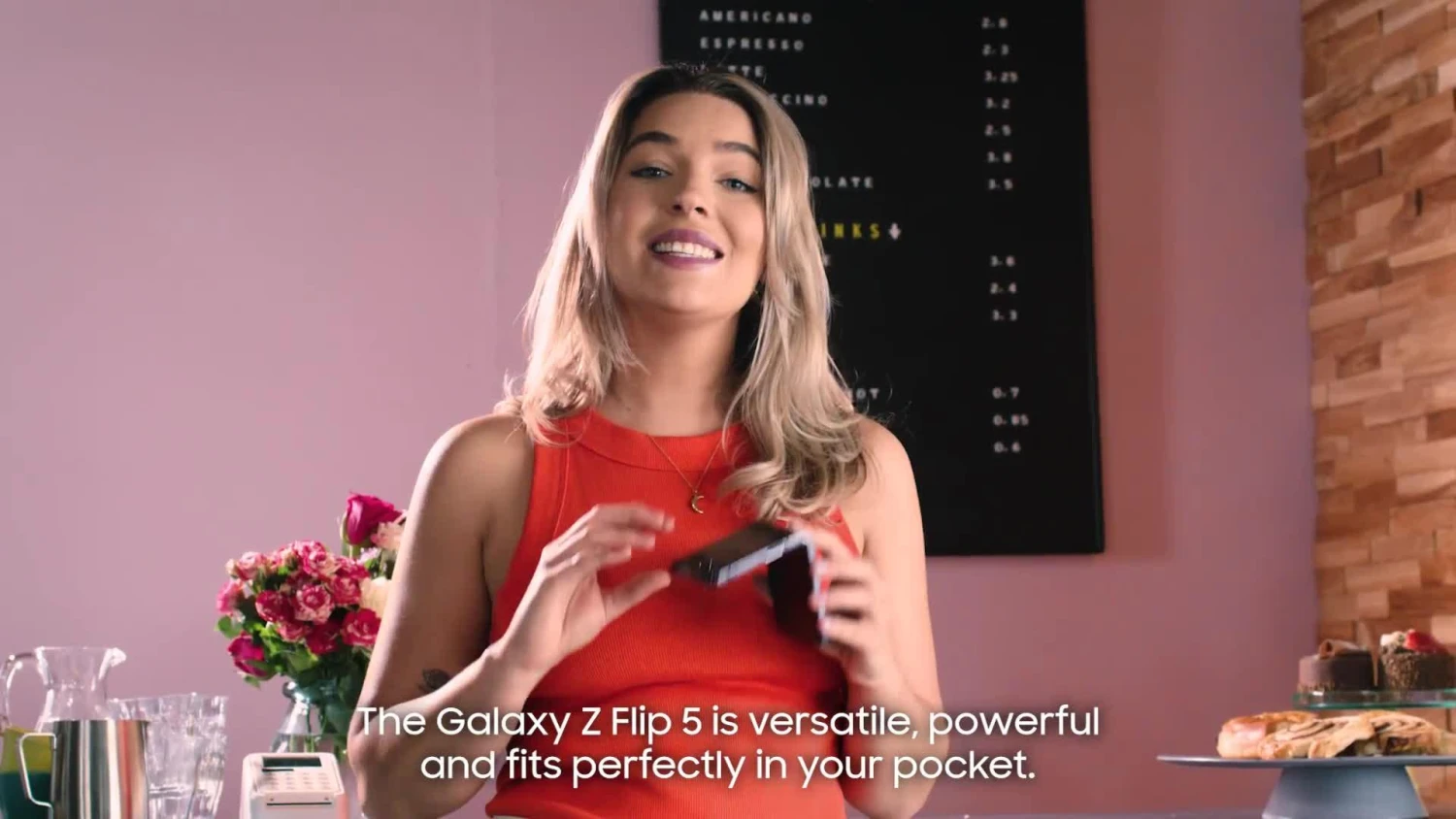 Samsung Galaxy Z Flip 5 - 256GB - Mint With Buds2 Pro Black 10 Samsung Galaxy Z Flip 5 - 256GB - Mint With Buds2 Pro Black - Image 8