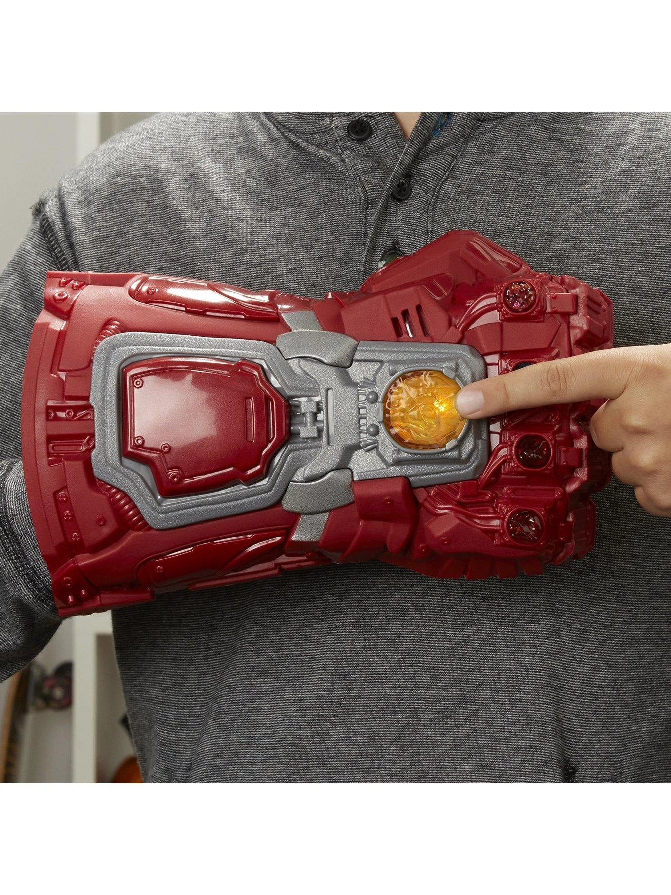 Marvel Avengers Red Electronic Gauntlet 6 Marvel Avengers Red Electronic Gauntlet - Image 4